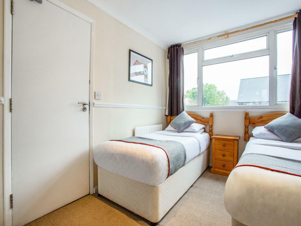 Oyo Flexistay Ambers Gatwick Aparthotel Χόρλι Εξωτερικό φωτογραφία