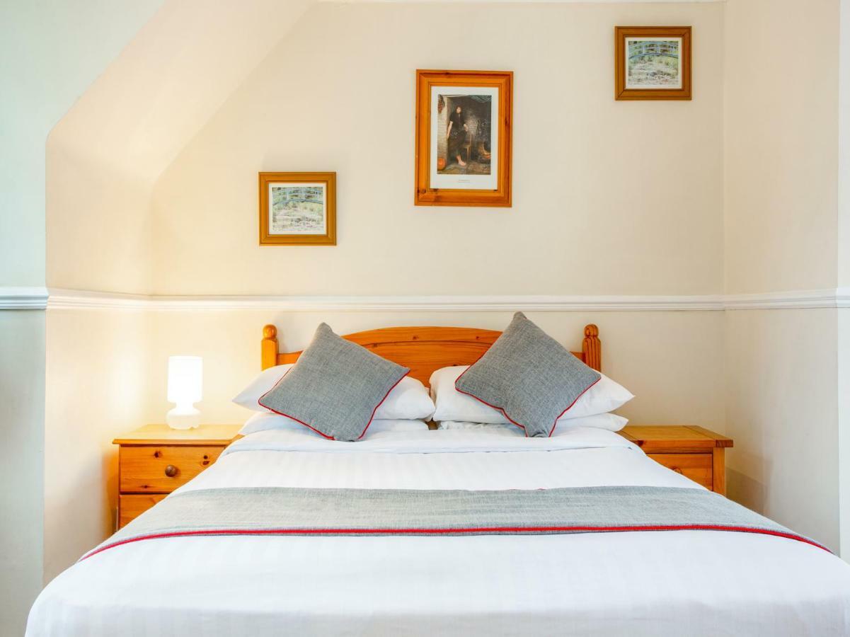Oyo Flexistay Ambers Gatwick Aparthotel Χόρλι Εξωτερικό φωτογραφία