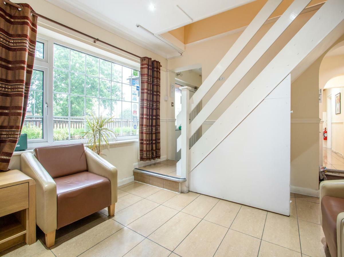 Oyo Flexistay Ambers Gatwick Aparthotel Χόρλι Εξωτερικό φωτογραφία