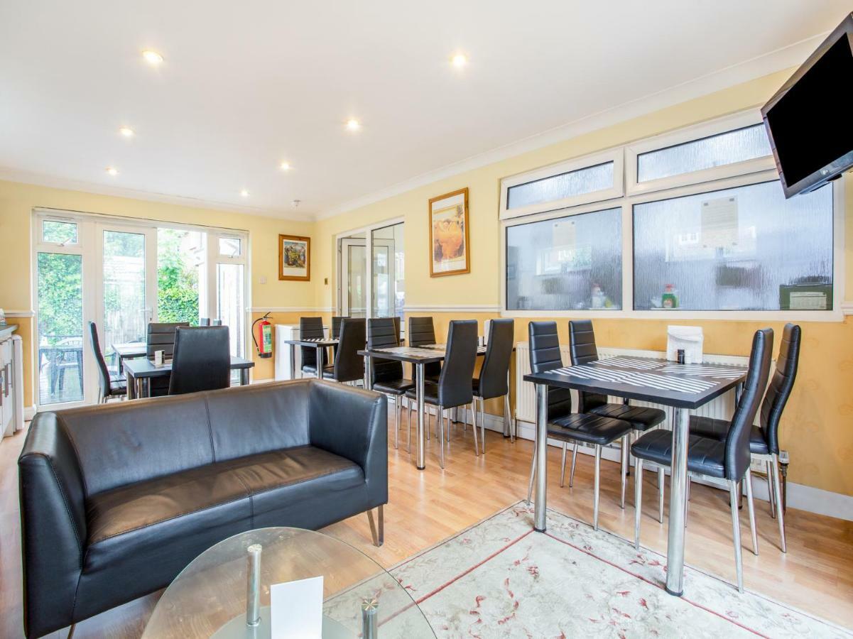 Oyo Flexistay Ambers Gatwick Aparthotel Χόρλι Εξωτερικό φωτογραφία
