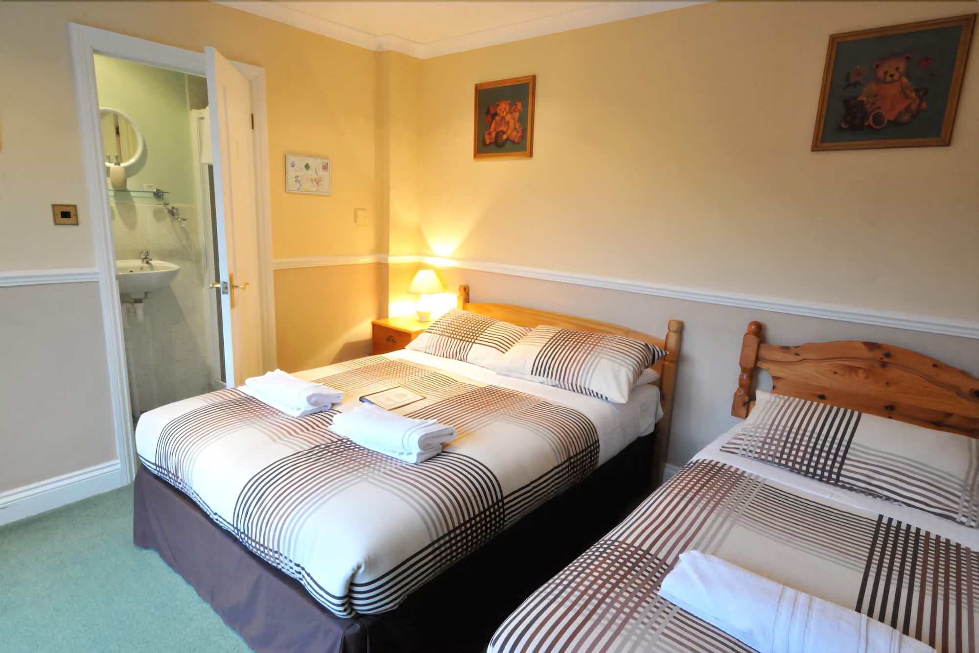 Oyo Flexistay Ambers Gatwick Aparthotel Χόρλι Εξωτερικό φωτογραφία